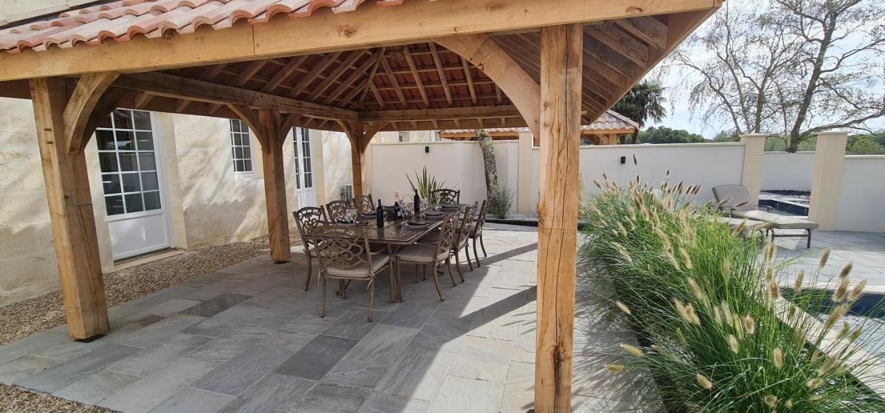 Dom Peyreton Prestige Cottages Set In A Charming Wine Property Villegouge Luaran gambar