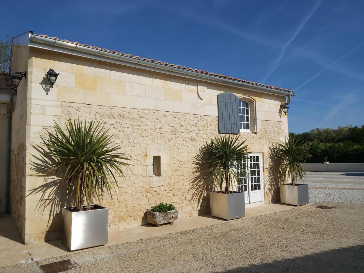 Dom Peyreton Prestige Cottages Set In A Charming Wine Property Villegouge Luaran gambar